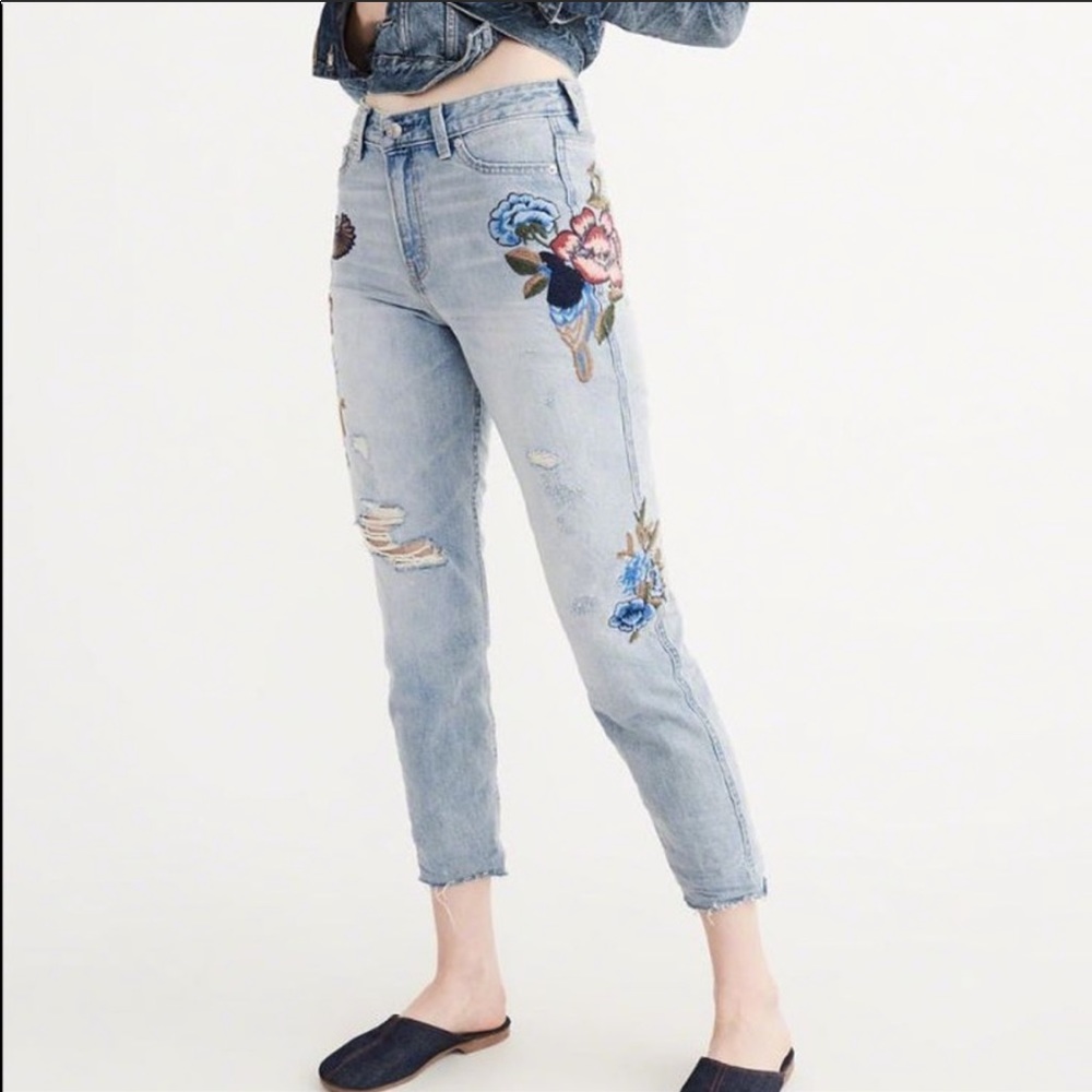 Abercrombie & Fitch high rise mom jeans!